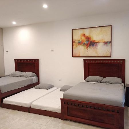 梅里达Casa Hector, Con Jacuzzi, Cerca Del Foro Gnp.别墅 外观 照片