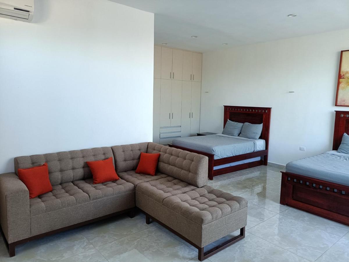 梅里达Casa Hector, Con Jacuzzi, Cerca Del Foro Gnp.别墅 外观 照片