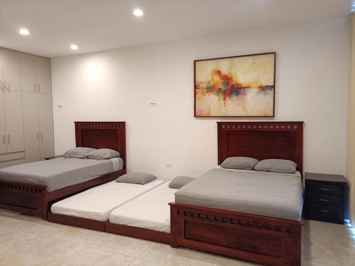 梅里达Casa Hector, Con Jacuzzi, Cerca Del Foro Gnp.别墅 外观 照片